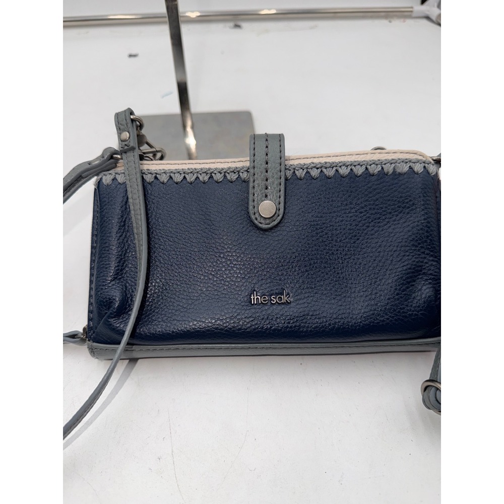 The Sak Iris Leather Crossbody Wallet Wristlet Navy Grey Whipstitch